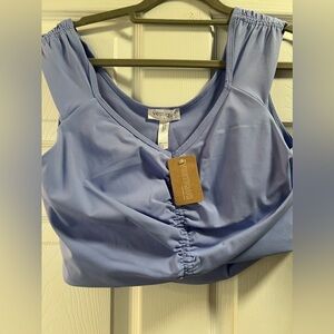 Padded workout top, open back